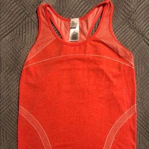Gap fit racer back dri fit tank